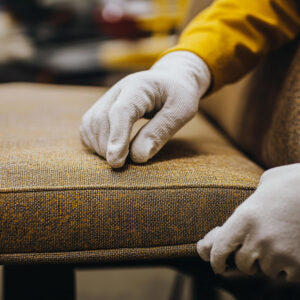LEATHER CLEANING CHAIR